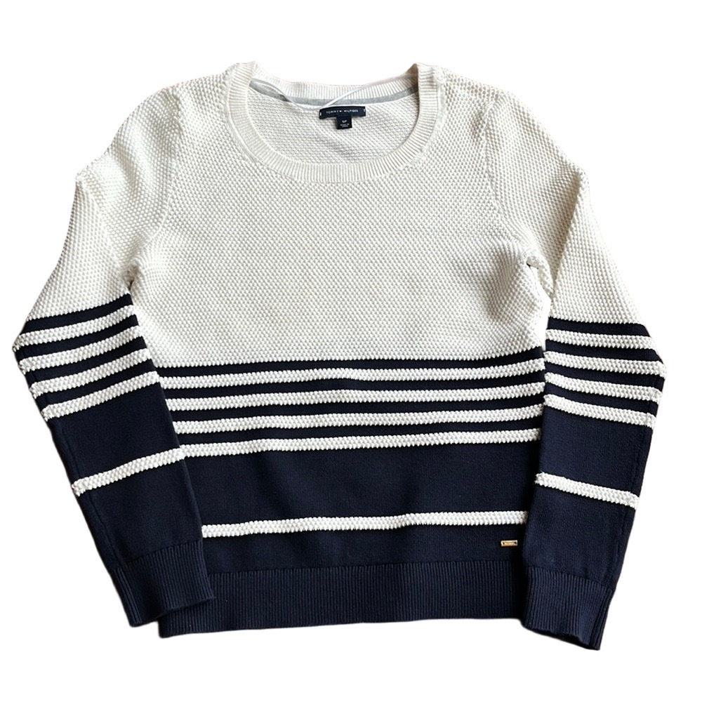 NWOT Tommy Hilfiger Sweater - Size Small